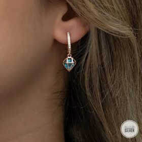 حلق البلورة الزرقاء