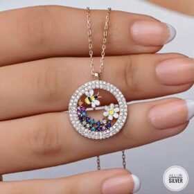 قلادة نحلة الأزهار البراقة