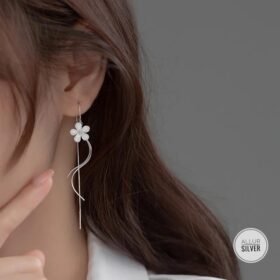 حلق الوردة البيضاء