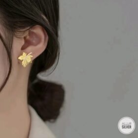 حلق أذن ورقة القيقب