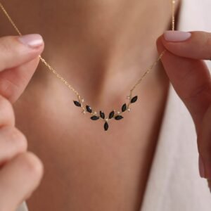 Arc Necklace